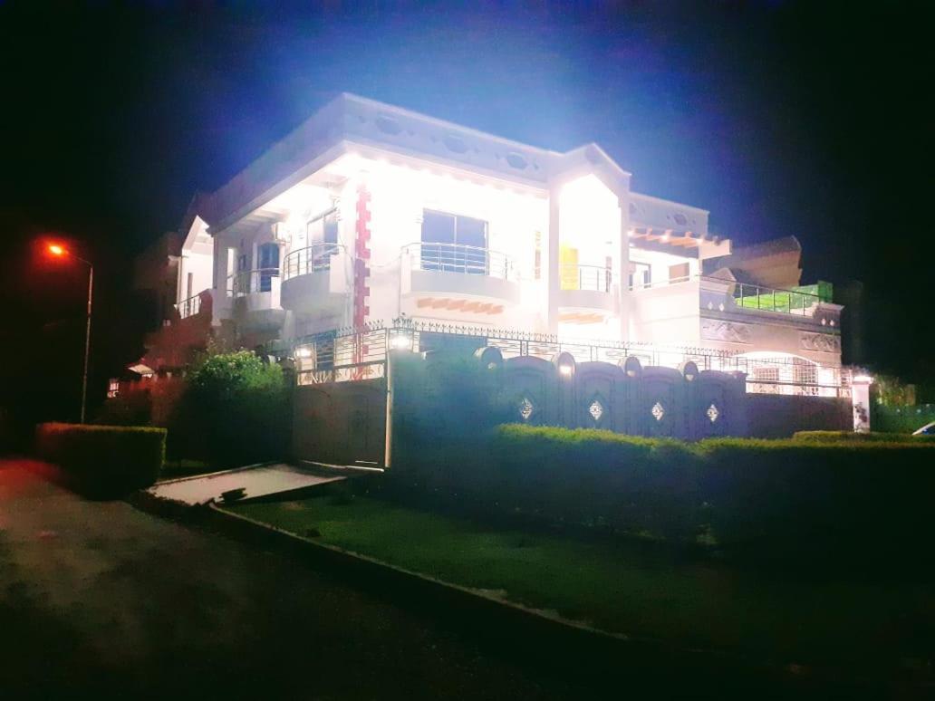 GREEN LINE MOTEL ISLAMABAD ≡ Исламабад, Пакистан ≡ Lowest Booking Rates For Green  Line Motel Islamabad in Исламабад